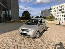 Silber Gebraucht 2004 Opel Meriva Van / Kleinbus | 2.000 € (Fairer Preis)