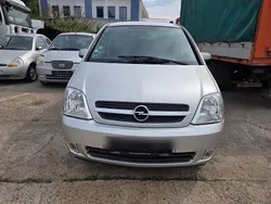 Silber Gebraucht 2005 Opel Meriva Van / Kleinbus | 1.290 €