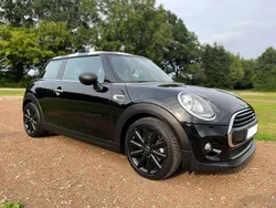 Schwarz Gebraucht 2017 Mini ONE Kleinwagen | 10.900 € (Fairer Preis)