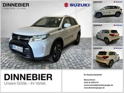 Weiß (metallic) Neu 2025 Suzuki Vitara Comfort+ SUV | 24.620 € (Etwas zu teuer)