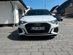 Weiß Gebraucht 2021 Audi A3 e-tron S-Line Kleinwagen | 24.500 € (Etwas zu teuer)