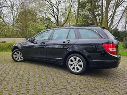Schwarz Gebraucht 2012 Mercedes 220 Kombi | 4.700 €