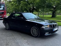 Schwarz Gebraucht 1998 BMW 318 Cabriolet M Sport Cabrio | 10.250 €