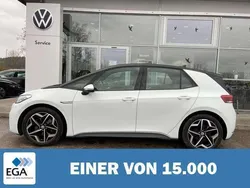 Weiß metallic Gebraucht 2021 VW ID.3 Pro Kleinwagen | 24.470 € (Etwas zu teuer)