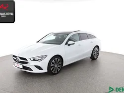 Weiss Gebraucht 2021 Mercedes CLA220 Shooting Brake Kombi | 28.880 € (Guter Preis)