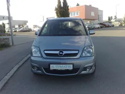 Grau Gebraucht 2009 Opel Meriva Innovation Van / Kleinbus | 3.950 € (Teuer)
