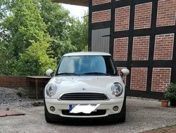 Weiß Gebraucht 2009 Mini ONE Kleinwagen | 2.750 € (Fairer Preis)