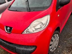 Rot Gebraucht 2008 Peugeot 107 Kleinwagen | 1.400 € (Fairer Preis)