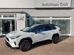 Weiß Gebraucht 2023 Toyota RAV4 Hybrid Style SUV | 65.490 €