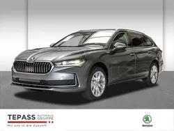 Grau Neu 2025 Skoda Superb LAURIN & KLEMENT Kombi | 45.508 € (Teuer)