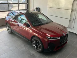 Rot Gebraucht 2023 BMW iX Performance SUV | 57.950 € (Teuer)