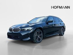 Saphirschwarz metallic Neu 2025 BMW 320 Comfort Edition Kombi | 48.320 €