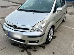 Grau Gebraucht 2005 Toyota Corolla Verso Van / Kleinbus | 4.990 € (Fairer Preis)