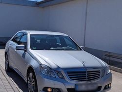 Gebraucht 2009 Mercedes E200 Limousine | 6.200 €