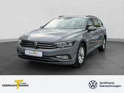 Grau Gebraucht 2024 VW Passat Business Kombi | 26.490 € (Guter Preis)