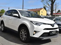 Weiß Gebraucht 2018 Toyota RAV4 Edition-S SUV | 17.900 € (Superpreis)