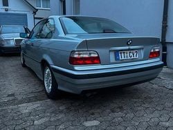 Silber Gebraucht 1995 BMW 328 Basis Coupé | 9.999 €