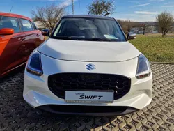 Pure white/mineral gray Gebraucht 2025 Suzuki Swift Comfort Limousine | 20.410 € (Teuer)