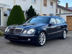 Blau Gebraucht 2003 Mercedes E270 Elegance Kombi | 7.400 €