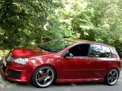 Rot Gebraucht 2005 VW Golf V GTI Limousine | 14.499 €
