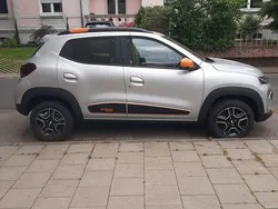 Silber Gebraucht 2022 Dacia Spring Essentiel Kleinwagen | 9.500 €