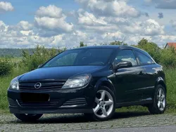 Schwarz Gebraucht 2005 Opel Astra GTC Cosmo Limousine | 1.800 € (Fairer Preis)