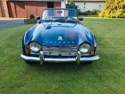 Blau Gebraucht 1964 Triumph TR4 Cabrio | 11.500 €