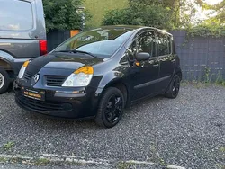 Schwarz Gebraucht 2004 Renault Modus Van / Kleinbus | 2.699 € (Teuer)