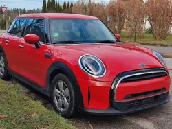 Rot Gebraucht 2022 Mini ONE Classic Kleinwagen | 18.379 € (Fairer Preis)