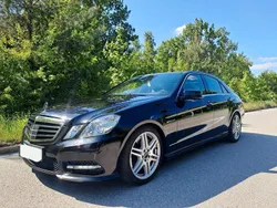 Schwarz Gebraucht 2012 Mercedes E550 Style Limousine | 32.900 €
