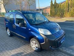 Blau Gebraucht 2010 Peugeot Bipper Van / Kleinbus | 4.999 € (Teuer)