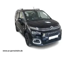 Schwarz Gebraucht 2023 Citroën Berlingo Shine Van / Kleinbus | 27.493 € (Fairer Preis)