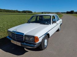 Weiß Gebraucht 1979 Mercedes E300 Limousine | 12.500 €