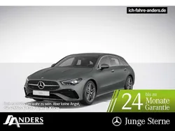 Mountaingrau Gebraucht 2024 Mercedes CLA200 Premium Kombi | 35.950 € (Etwas zu teuer)