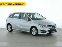 Silber Gebraucht 2016 Mercedes B180 Style Van / Kleinbus | 12.960 € (Fairer Preis)
