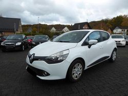 Weiß Gebraucht 2013 Renault Clio IV Expression Limousine | 5.500 € (Etwas zu teuer)