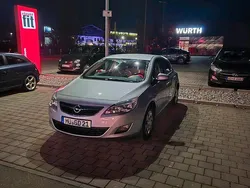 Silber Gebraucht 2011 Opel Astra Edition Limousine | 4.499 € (Fairer Preis)