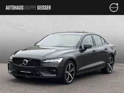 Platinum grey Gebraucht 2023 Volvo S60 Ultimate Limousine | 37.250 € (Fairer Preis)