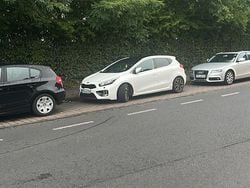 Weiß Gebraucht 2014 Kia Ceed GT Kleinwagen | 10.500 € (Fairer Preis)