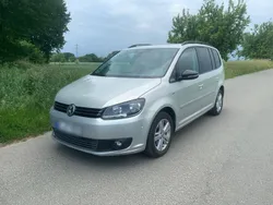 Grau Gebraucht 2012 VW Touran Match Van / Kleinbus | 9.999 € (Fairer Preis)