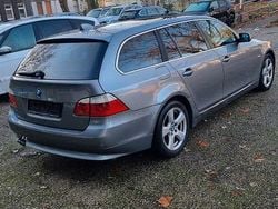 Grau Gebraucht 2009 BMW 530 Exclusive Kombi | 3.499 € (Superpreis)