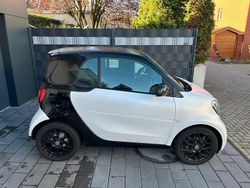 Weiß Gebraucht 2019 Smart ForTwo Coupé Prime Coupé | 23.900 €