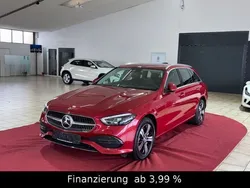 Patagonienrot metalliclack Gebraucht 2024 Mercedes C300e Kombi | 36.990 €