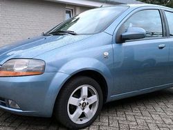 Blau Gebraucht 2006 Chevrolet Kalos Limousine | 850 € (Fairer Preis)