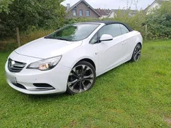 Weiß Gebraucht 2013 Opel Cascada Cabrio | 8.650 € (Fairer Preis)