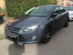 Grau Gebraucht 2014 Ford Focus SYNC Edition Limousine | 8.300 € (Etwas zu teuer)