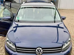 Blau Gebraucht 2013 VW Touran Van / Kleinbus | 8.500 € (Fairer Preis)