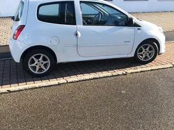 Weiß Gebraucht 2011 Renault Twingo Kleinwagen | 2.750 € (Fairer Preis)