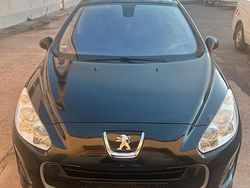 Schwarz Gebraucht 2012 Peugeot 308 Family Kombi | 3.700 € (Fairer Preis)