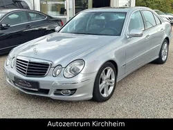 Silber Gebraucht 2009 Mercedes E200 Limousine | 10.990 € (Fairer Preis)